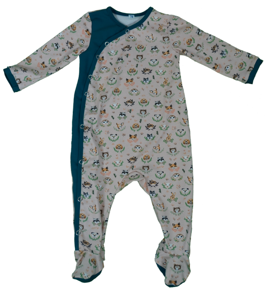 Strampler mit Tieren